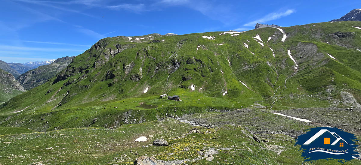 il Rifugio Bezzi e l'Alpe Vaudet