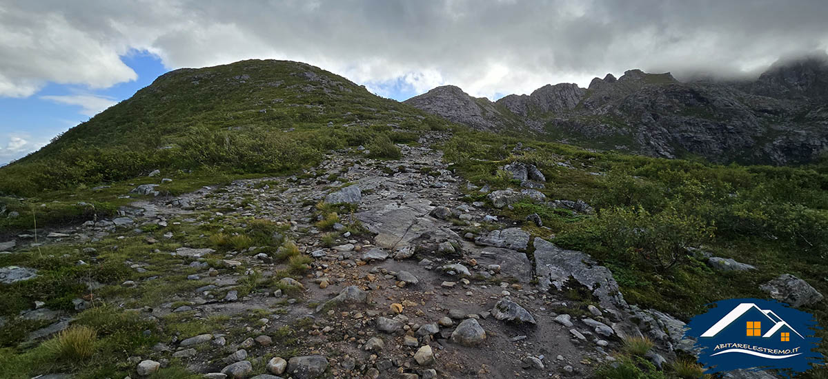 sentiero di salita al Glomtinden - Norvegia - Lofoten