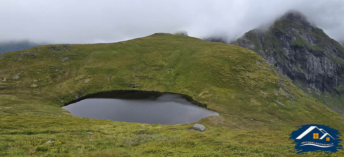 il Lago Forsvatnet alle Lofoten - Norvegia