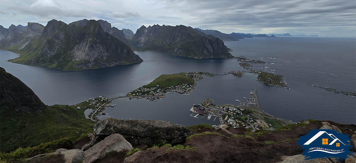 la vista dalla cima del Reinebringen alle Lofoten